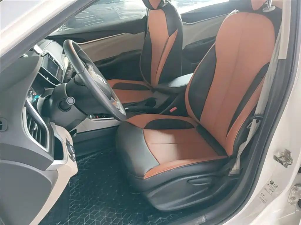 Buick Excelle 2015 15N Automatic Elite фото 14