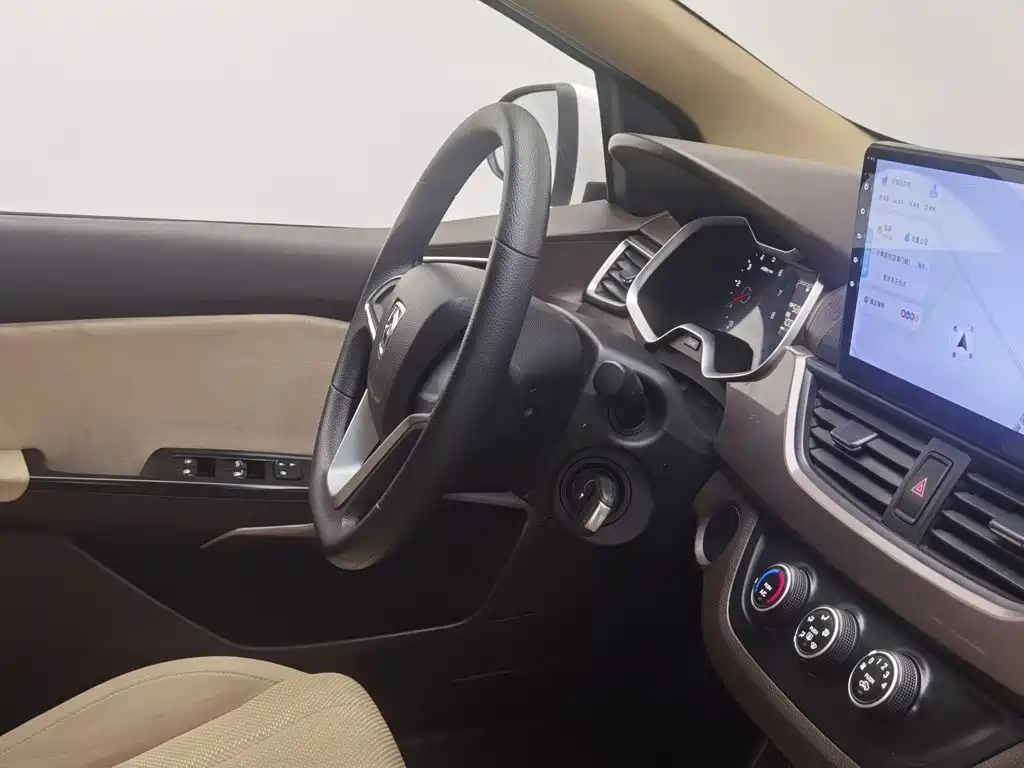 Baojun 310W 2018 2017 1.5L Manual Comfort China V