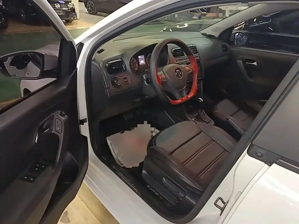 Volkswagen Polo 2018 1.5L Auto Safe Drive фото 16