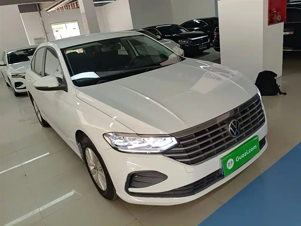 Volkswagen Lavida 2023 1.5L Auto Delight Edition фото 4