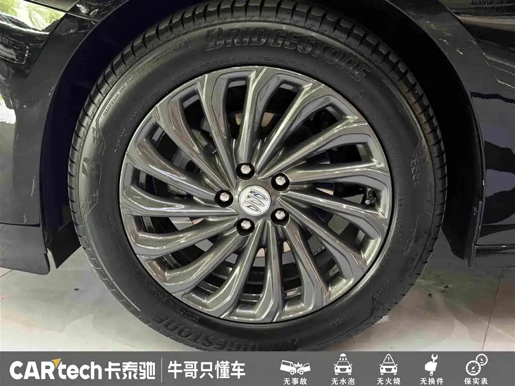 Buick LaCrosse 2025 2025 Model 28T Platinum Edition
