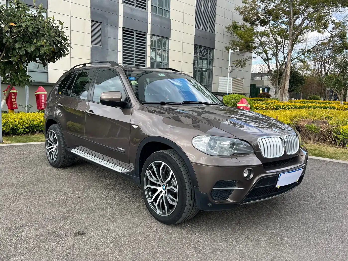 BMW X5 (Import) 2011 xDrive35i Leading Edition фото 3