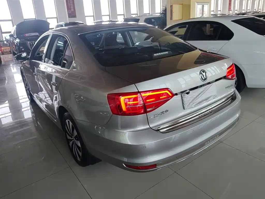 Volkswagen Sagitar 2018 1.6L Manual Comfort фото 5