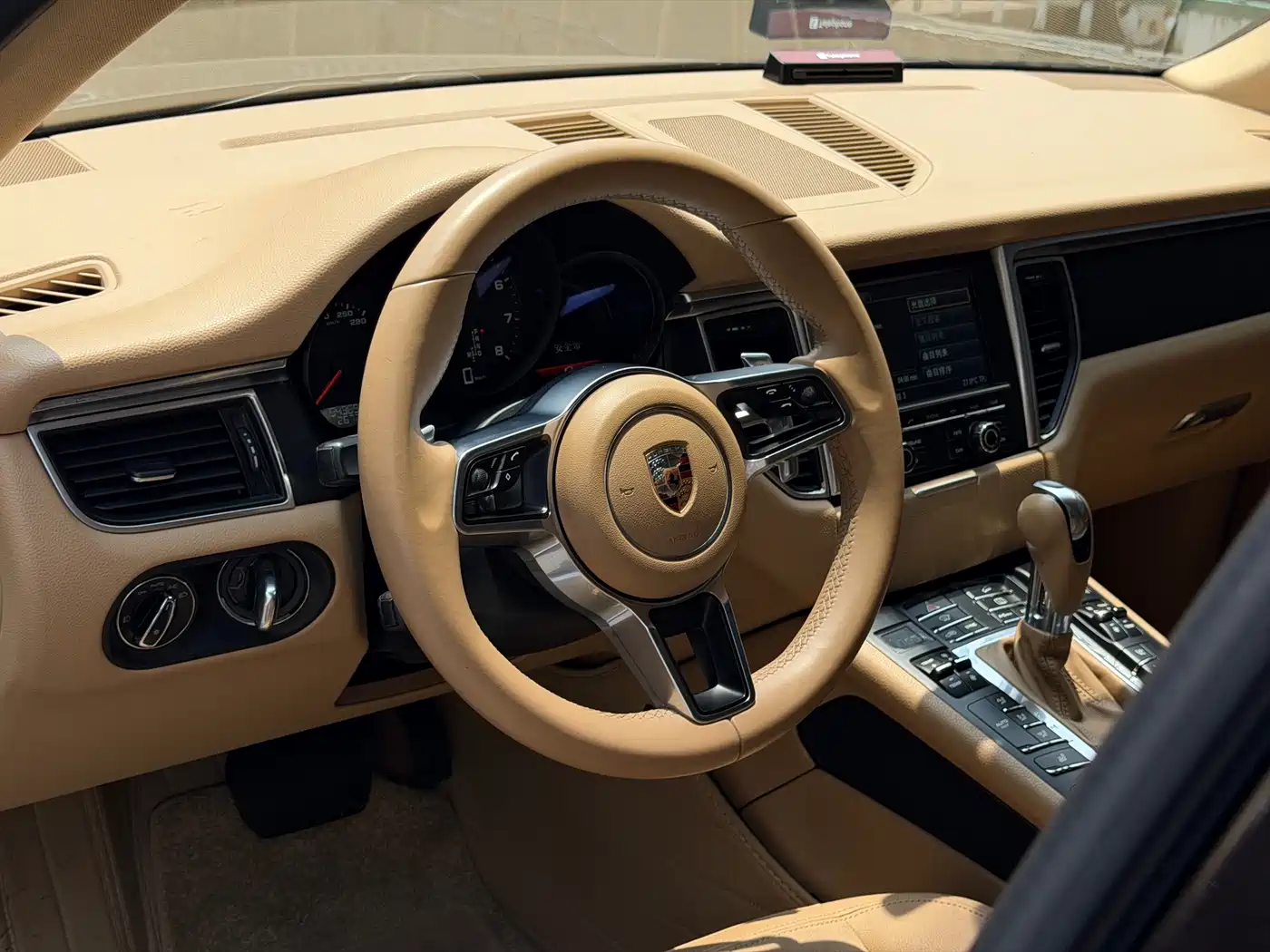 Porsche Macan 2016 Macan 2.0T фото 6