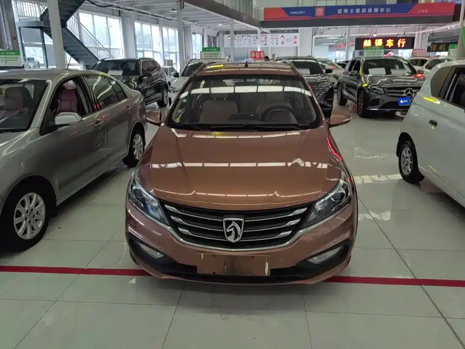 Baojun 310W 2018 2017 1.5L Manual Luxury China V