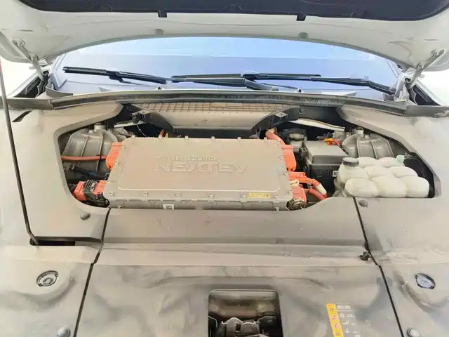 NIO ES8 2018 355KM Standard 6-Seater — фото 3