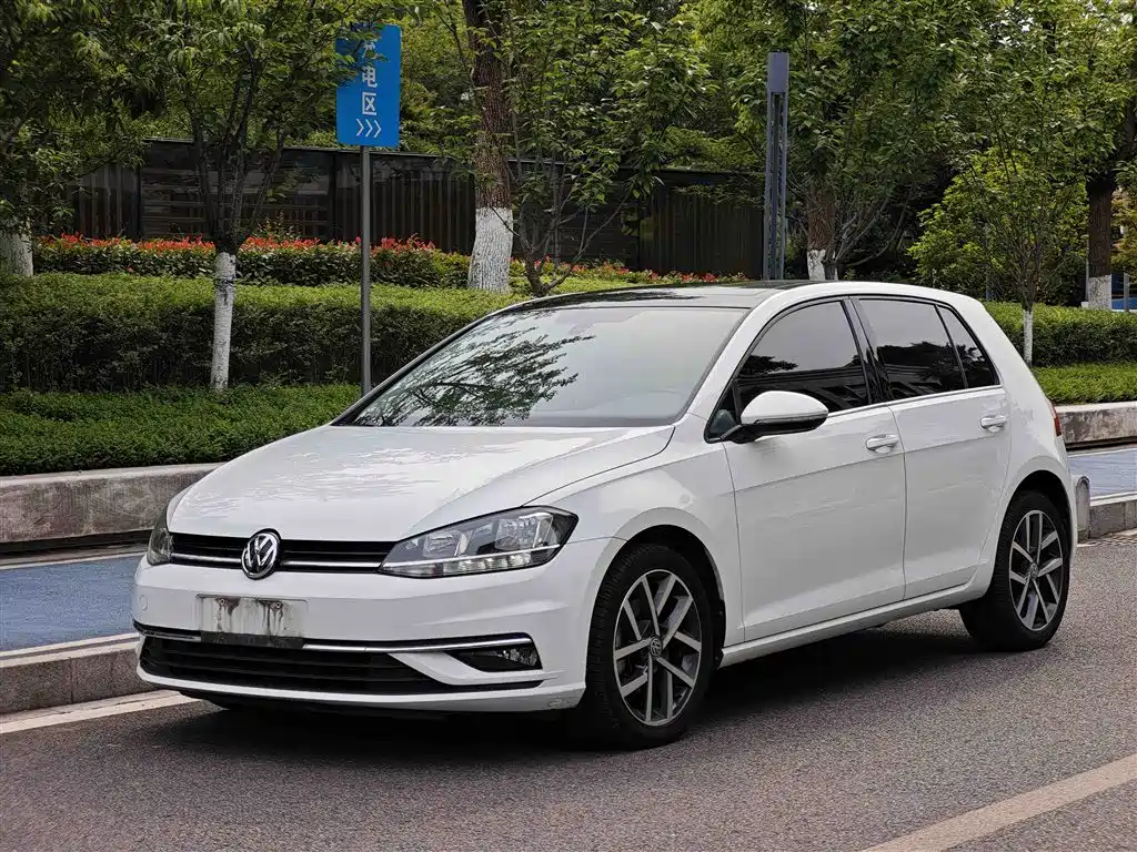 Volkswagen Golf 2020 200TSI DSG Comfort