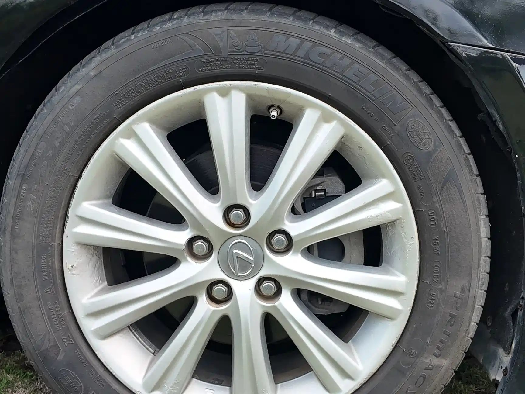 Фото 33 - Lexus ES