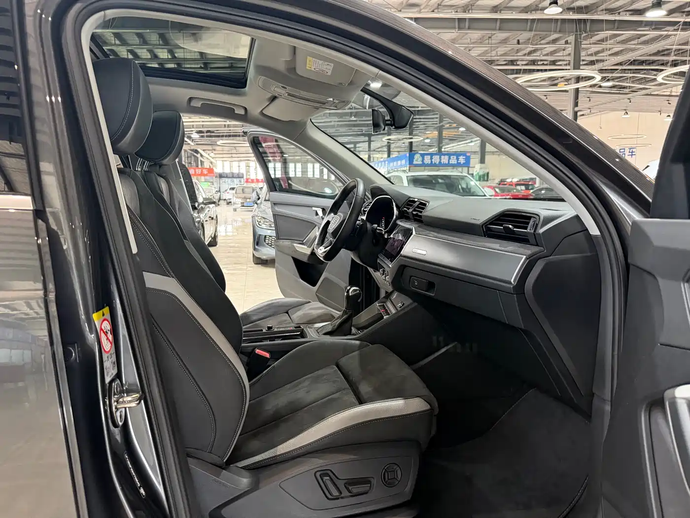 Audi Q3 2023 35 TFSI Fashion Dynamic (1.4T) фото 9