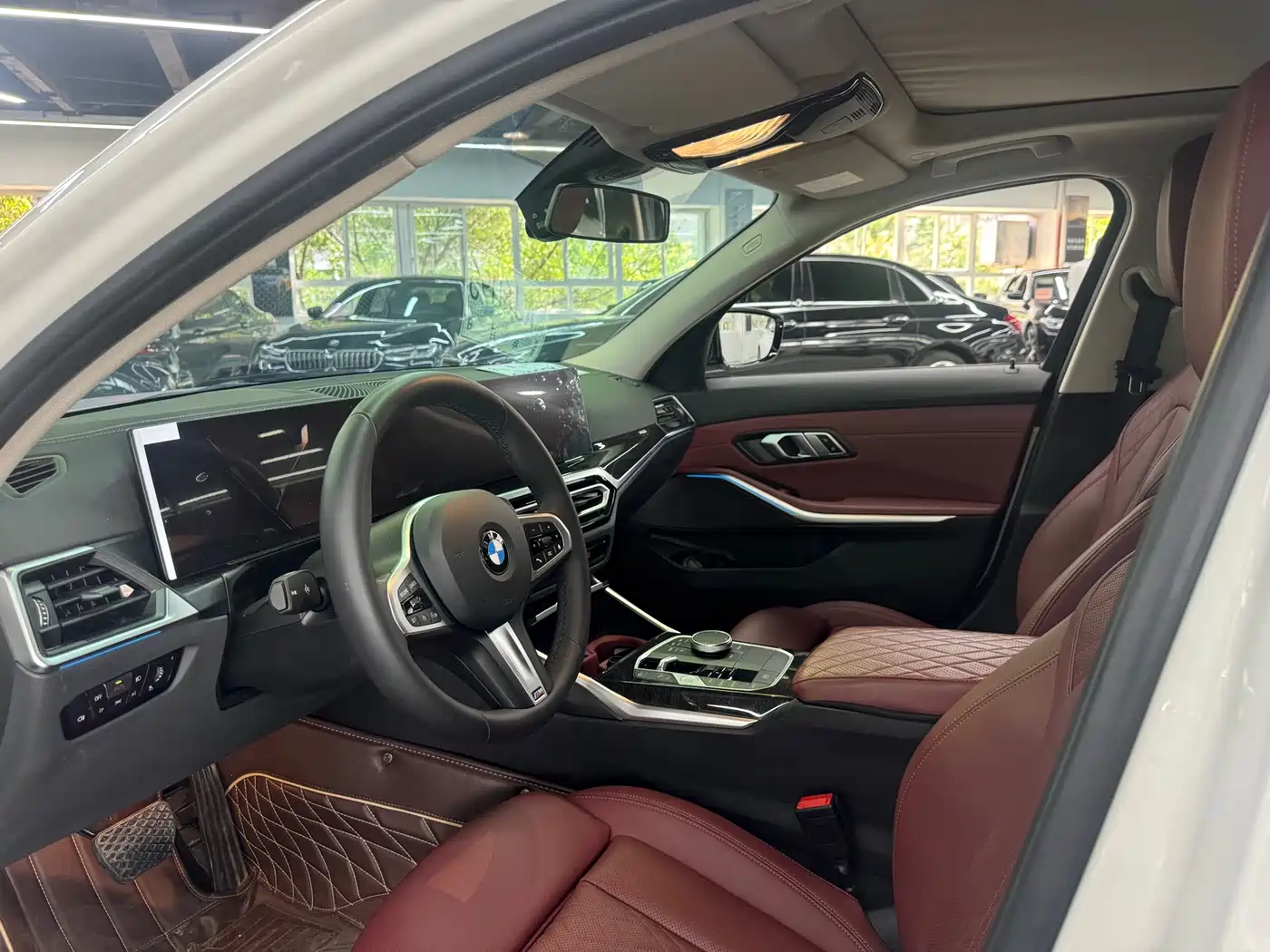 BMW 3 Series 2024 325Li M Sport Package фото 6