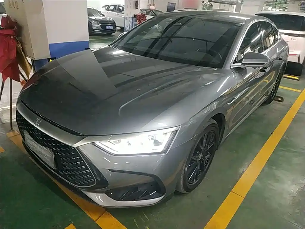 BYD Han 2023 DM-i Champion Edition 121KM Elite