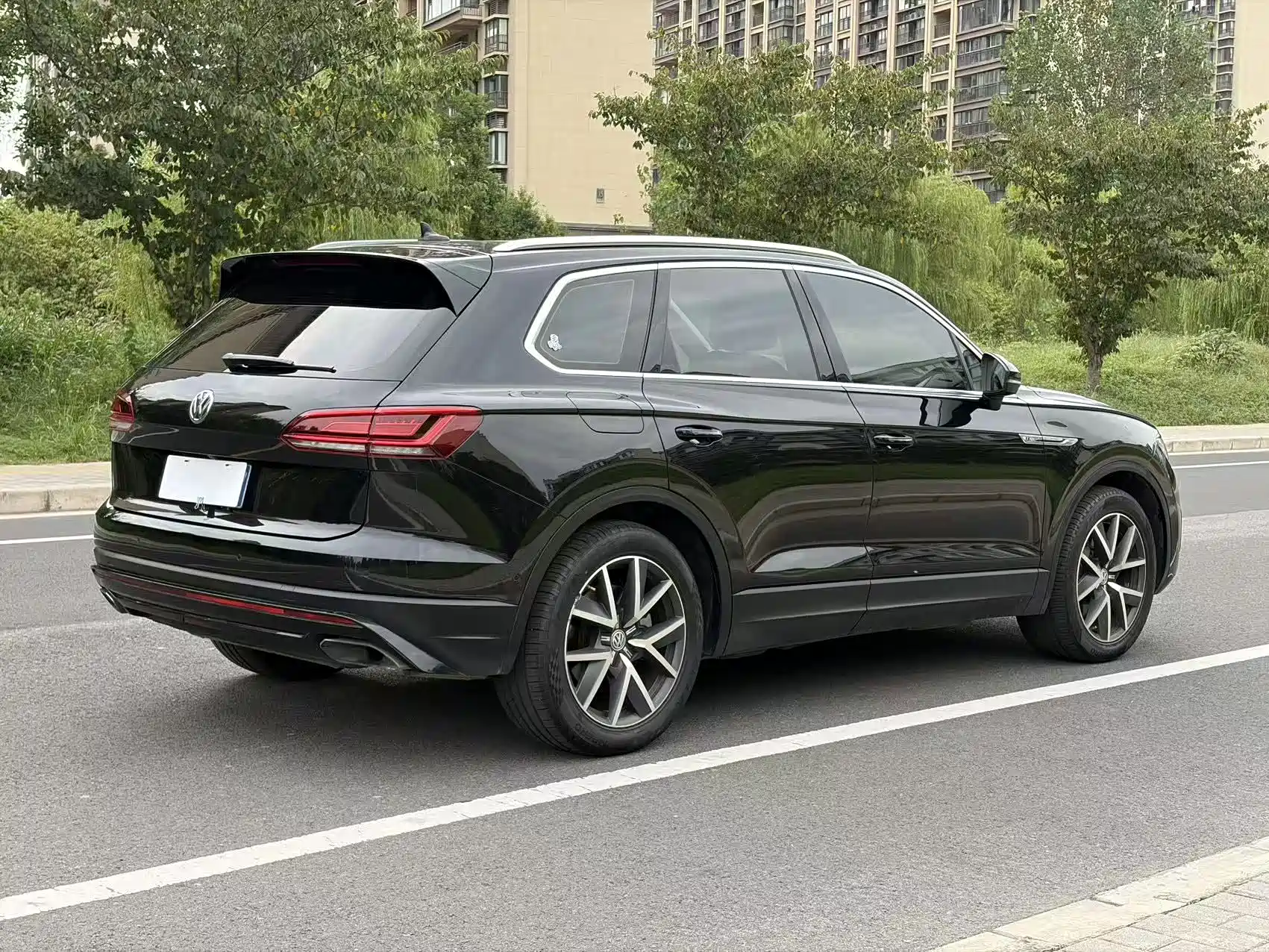 Фото 5 - Volkswagen Touareg
