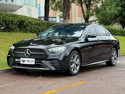 Mercedes-Benz E