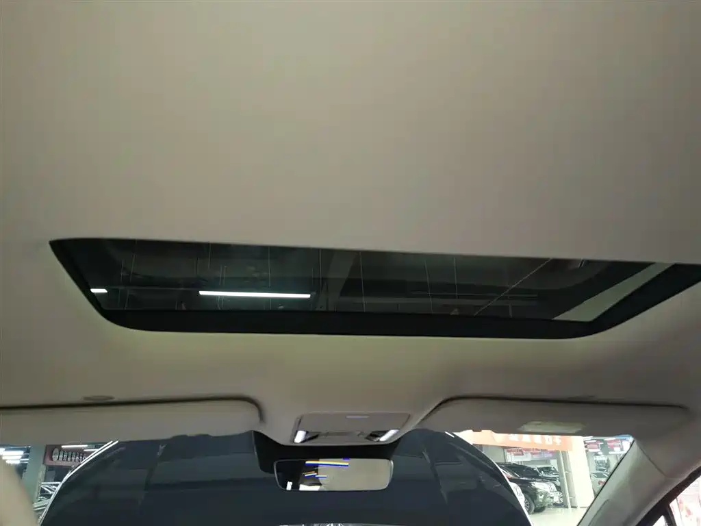 BYD Xia 2025 DM-i 1.5T 180km Surpass Edition фото 15
