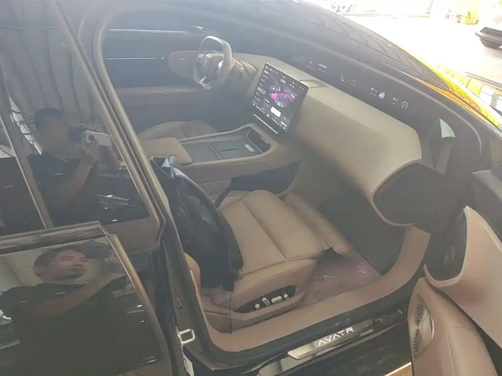 Avatr 12 2025 Facelift Ultra EV AWD фото 25
