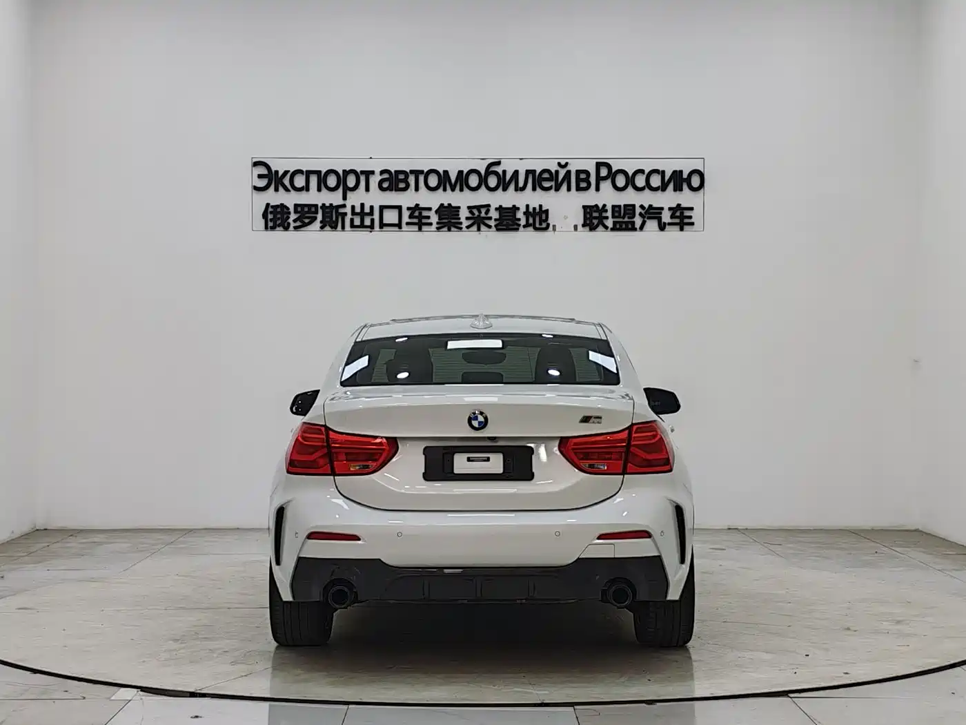BMW 1 SERIES