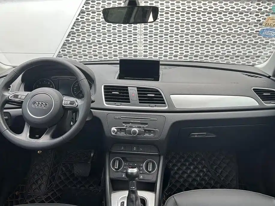 Фото 9 - Audi Q3