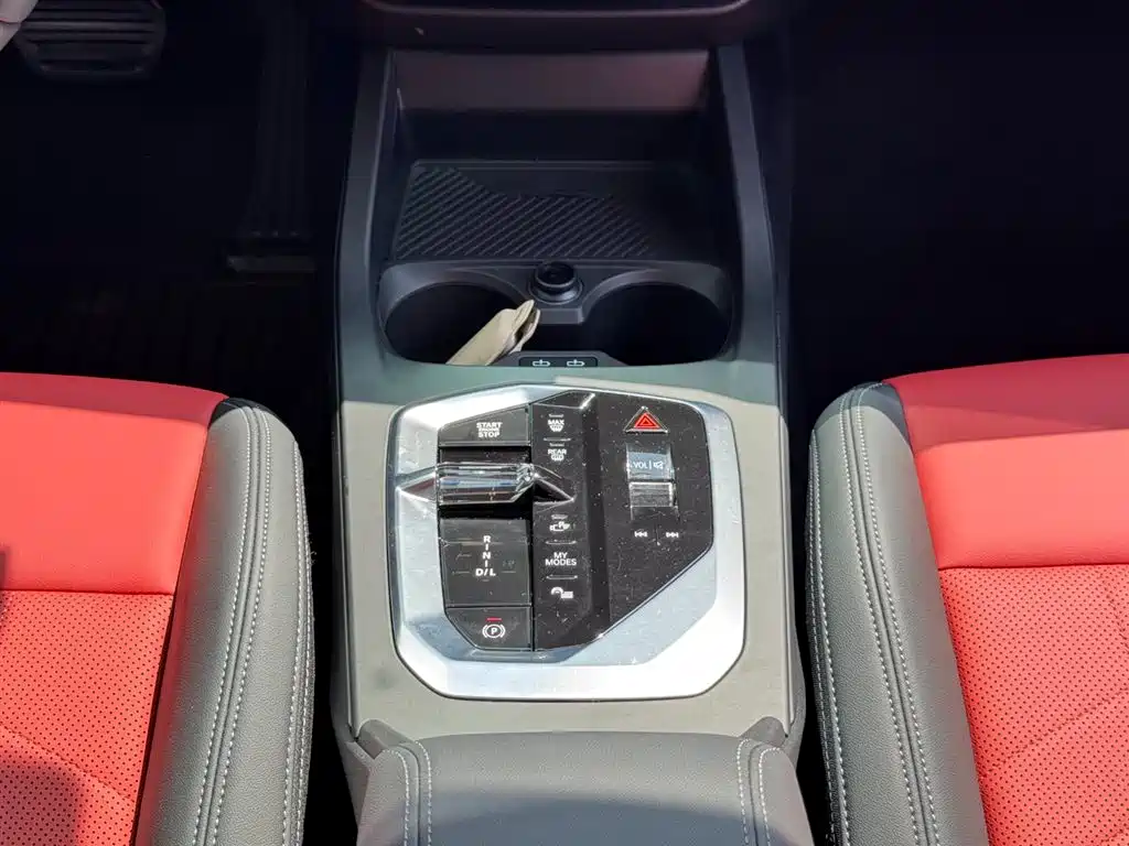 BMW 2 Series 2025 225L M Sport Moonlight Package фото 10