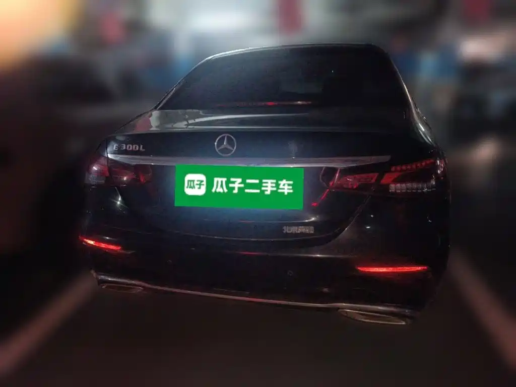 Photo 5 - Mercedes-Benz E-Class