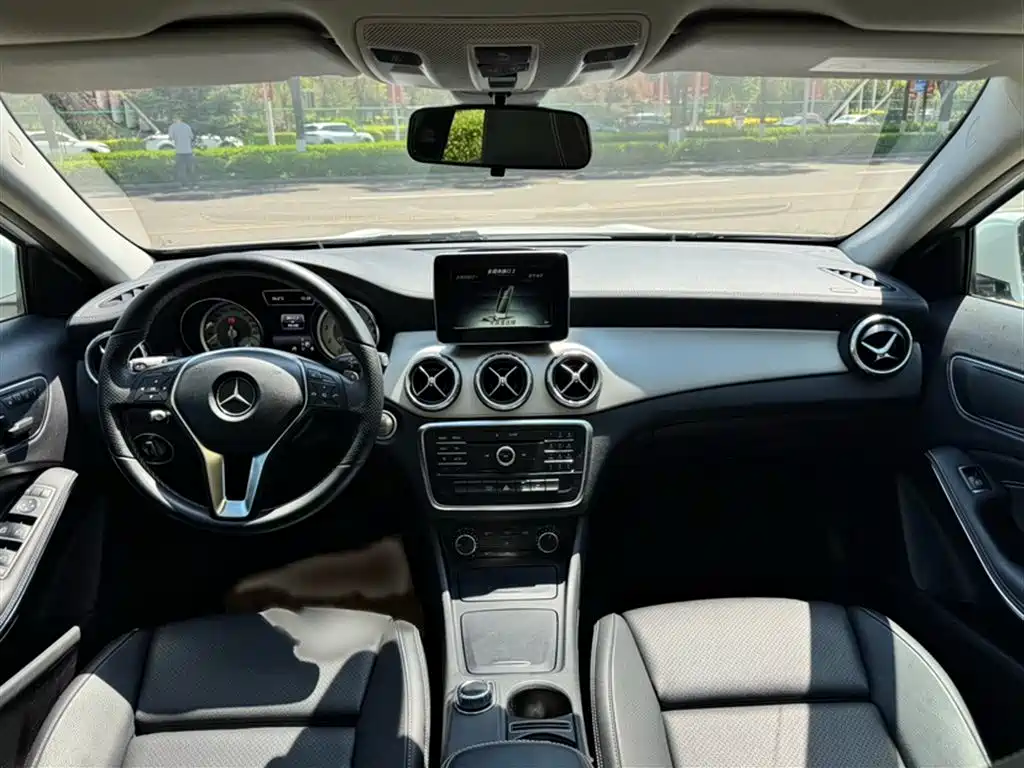 Mercedes-Benz GLA 2016 GLA 200 Fashion фото 14