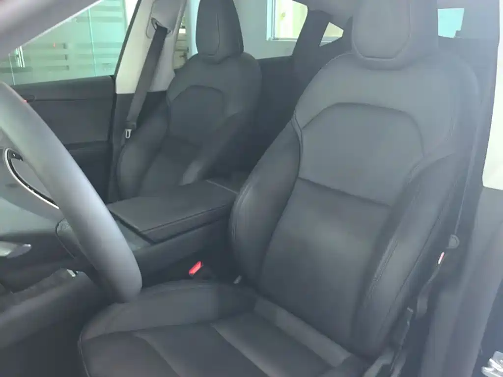 صورة 15 - Tesla Model Y