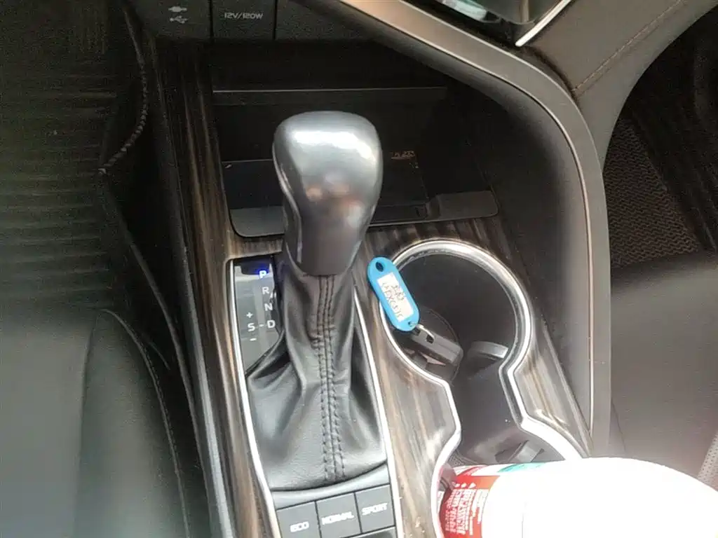 Toyota Camry 2019 2.5G Luxury Edition China VI фото 14