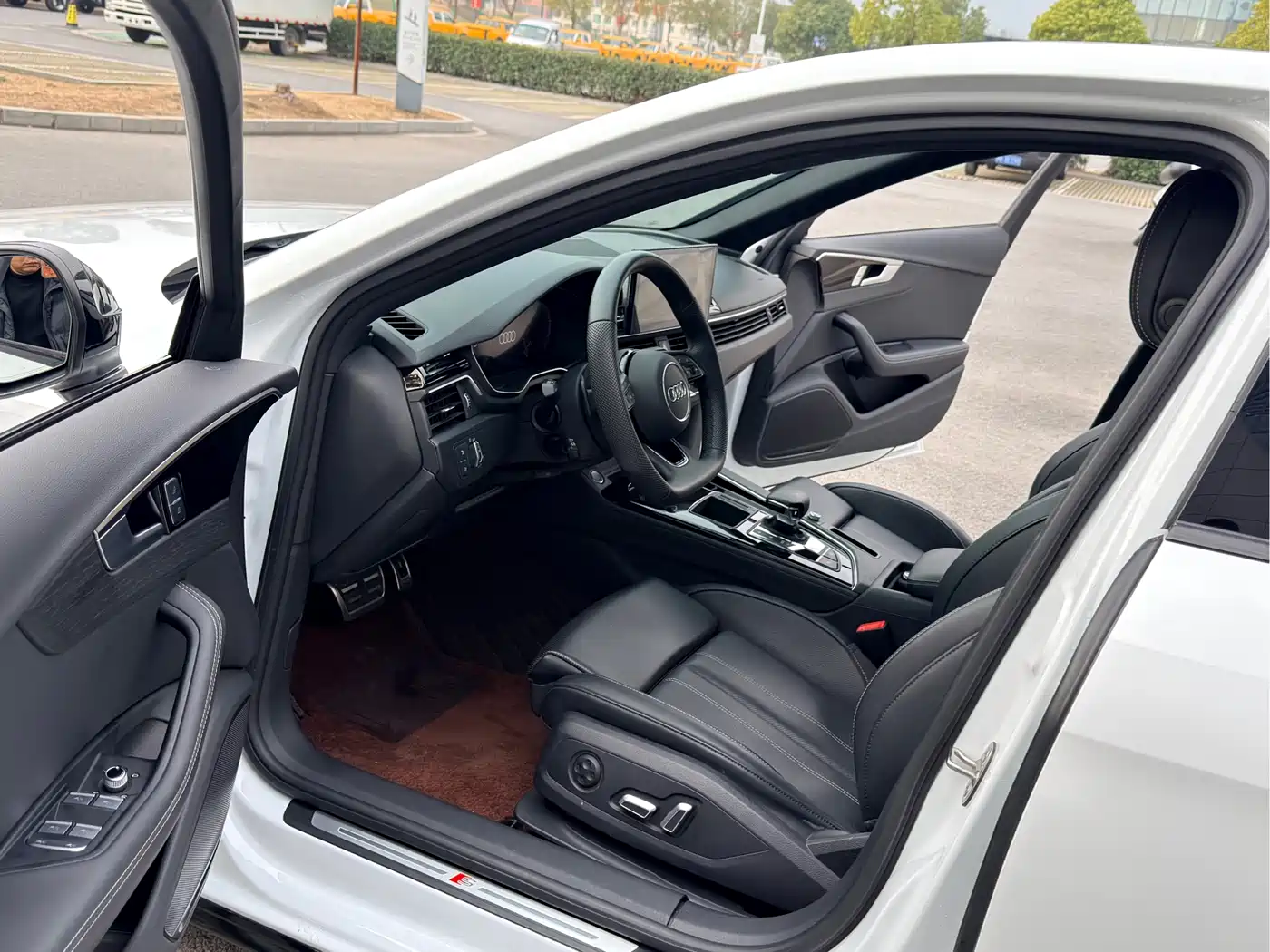 Audi A4L 2024 40 TFSI Luxury Dynamic фото 8