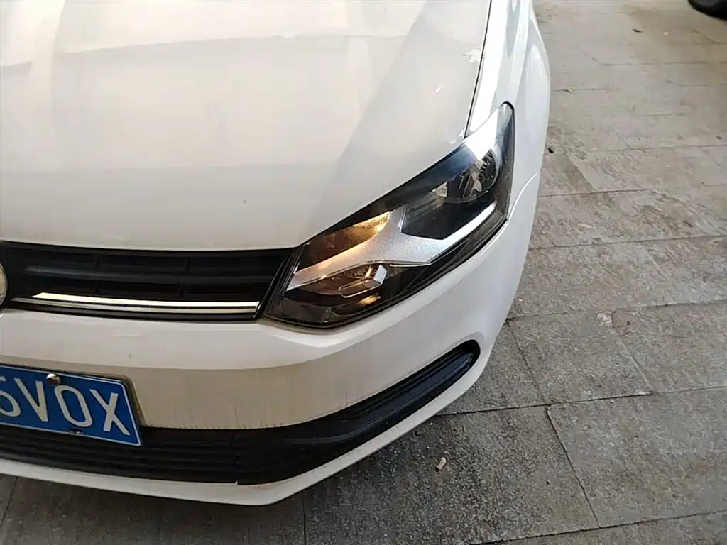 Volkswagen Polo 2016 1.4L Automatic Trend фото 24