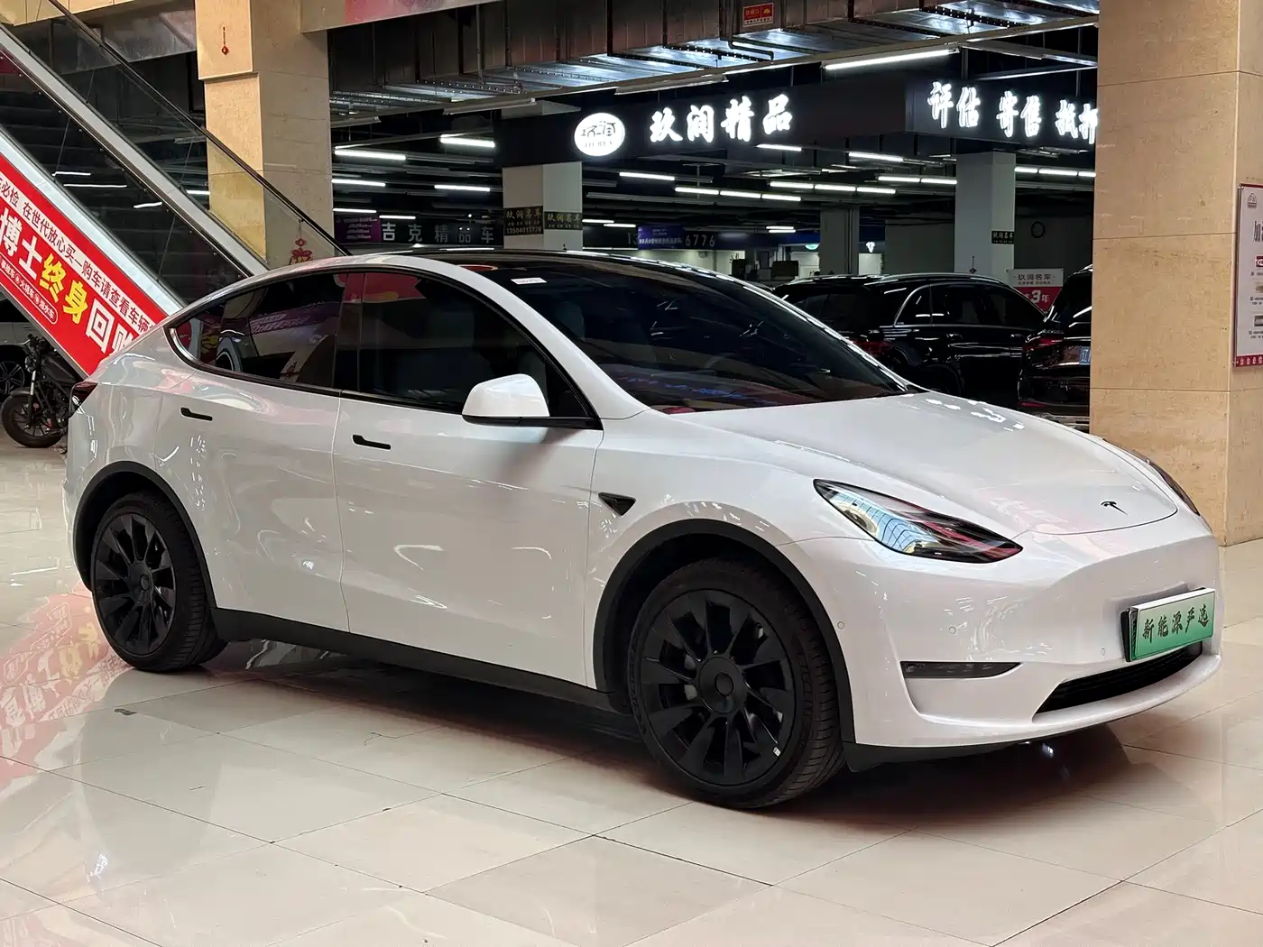 TESLA MODEL Y