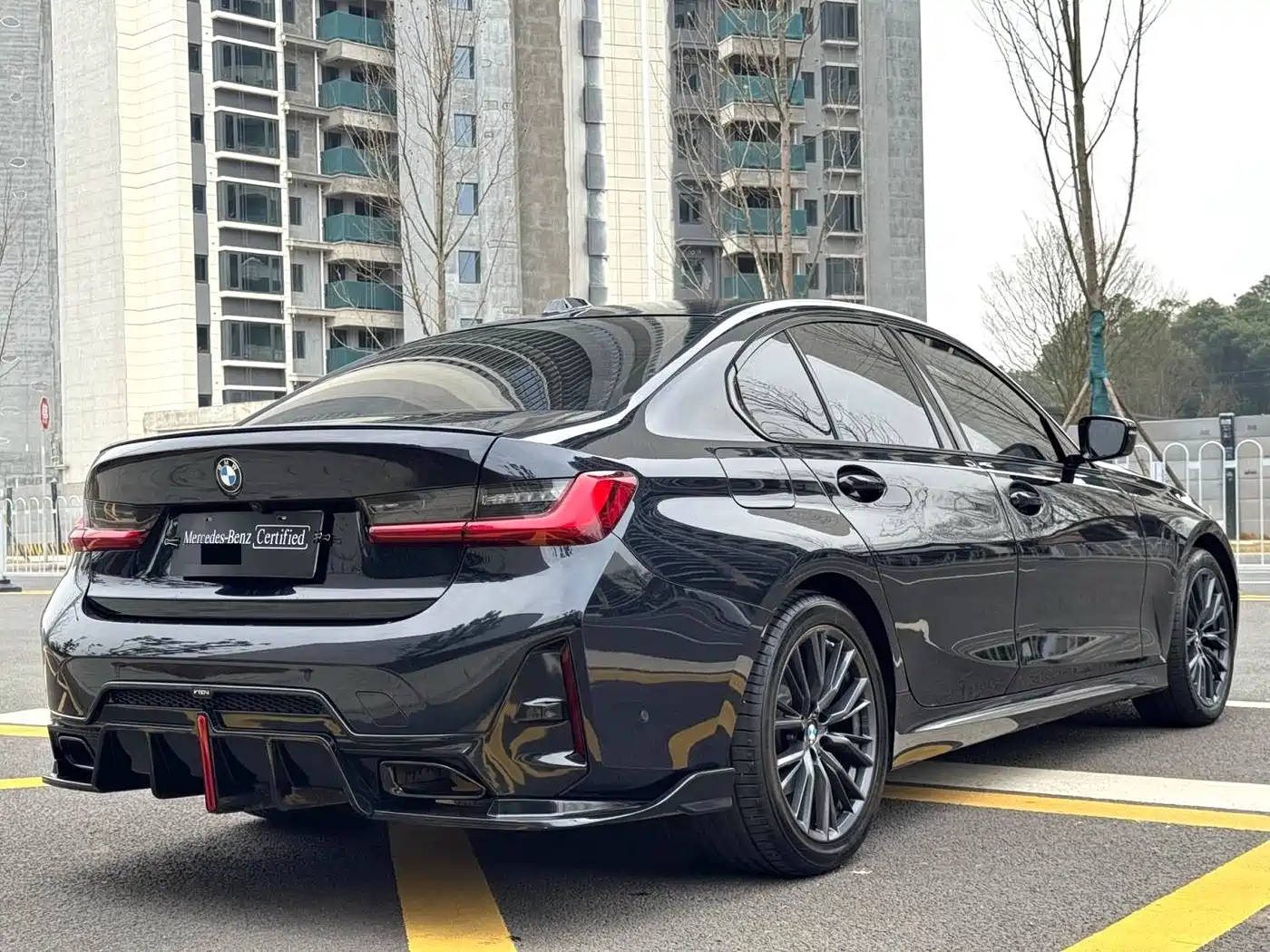 BMW 3 Series 2024 325Li M Sport Shadowline Package фото 9