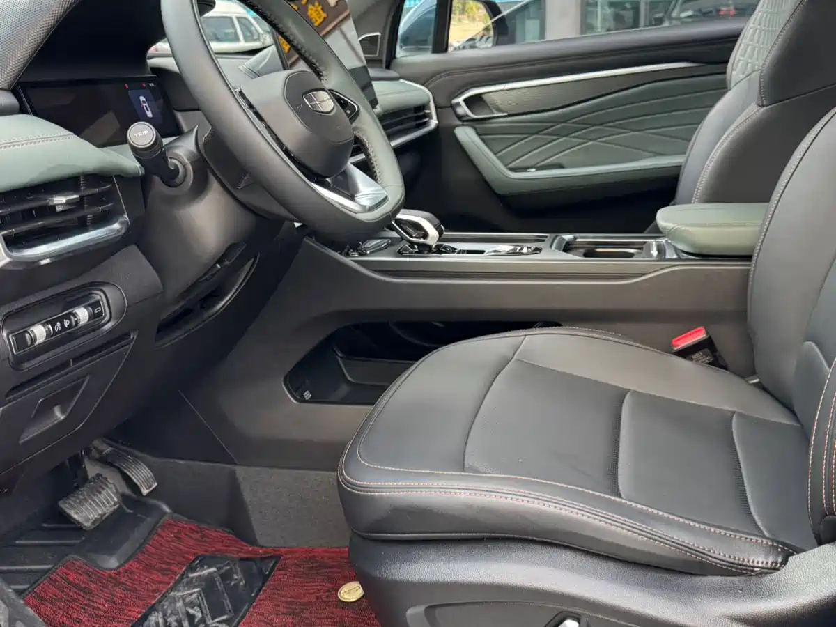 Geely Haoyue L 2025 2024 Model 2.0T DCT Premium