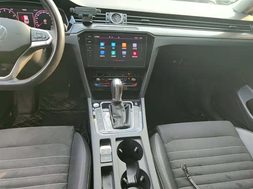 Volkswagen Magotan 2020 330TSI DSG Luxury фото 13
