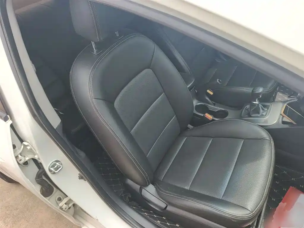 Kia K3 2015 1.6L Manual GL фото 25