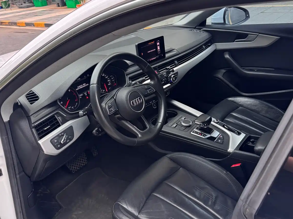Audi A5 (Import) 2017 Sportback 40 TFSI Fashion фото 13
