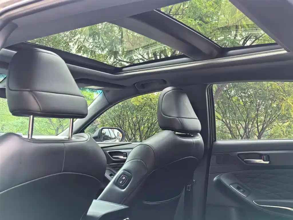 Toyota Avalon 2022 2.5L Touring Premium Edition фото 15