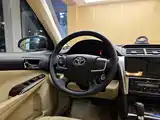 Фото 15 - Toyota Camry