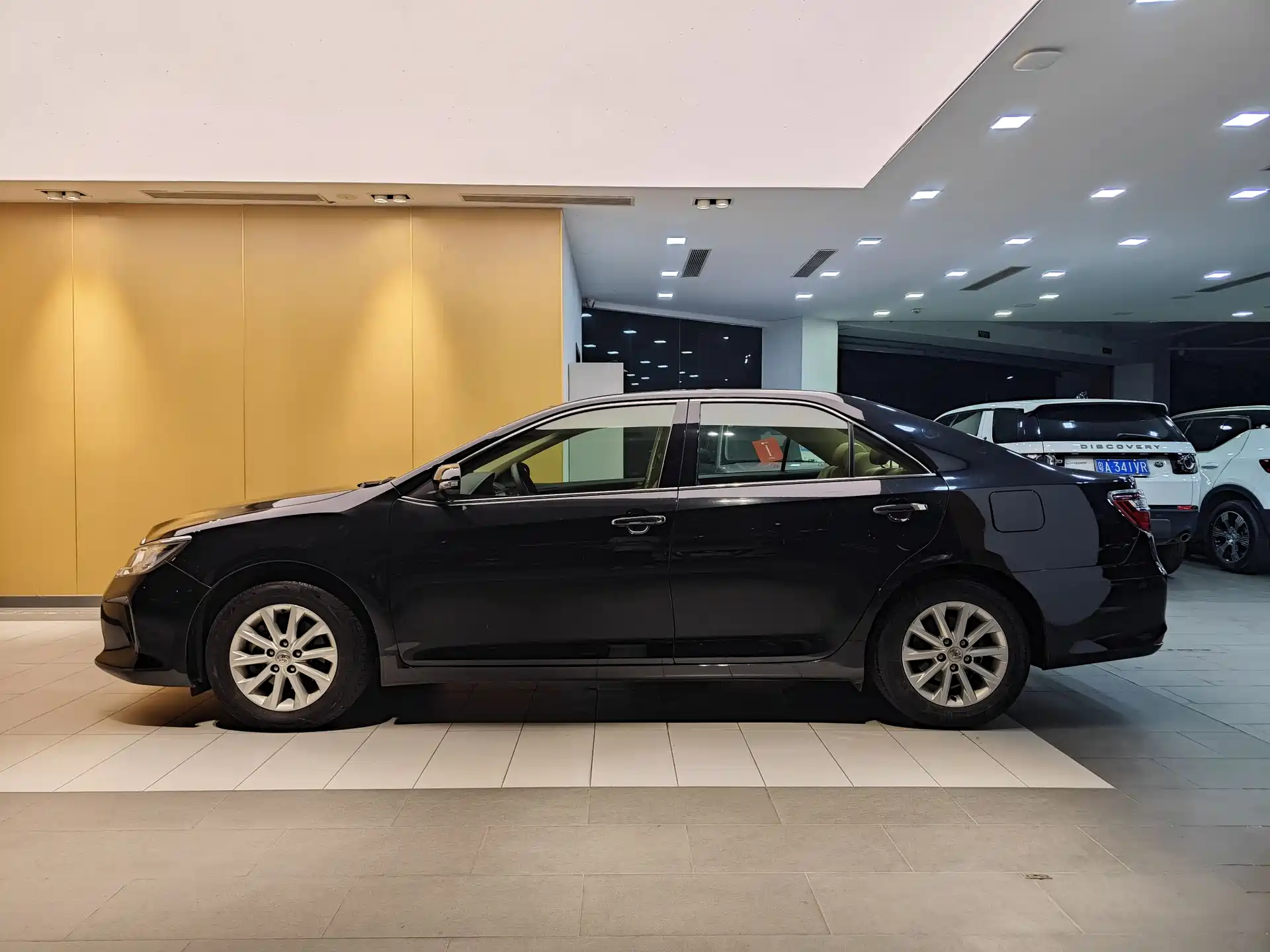Фото 7 - Toyota Camry