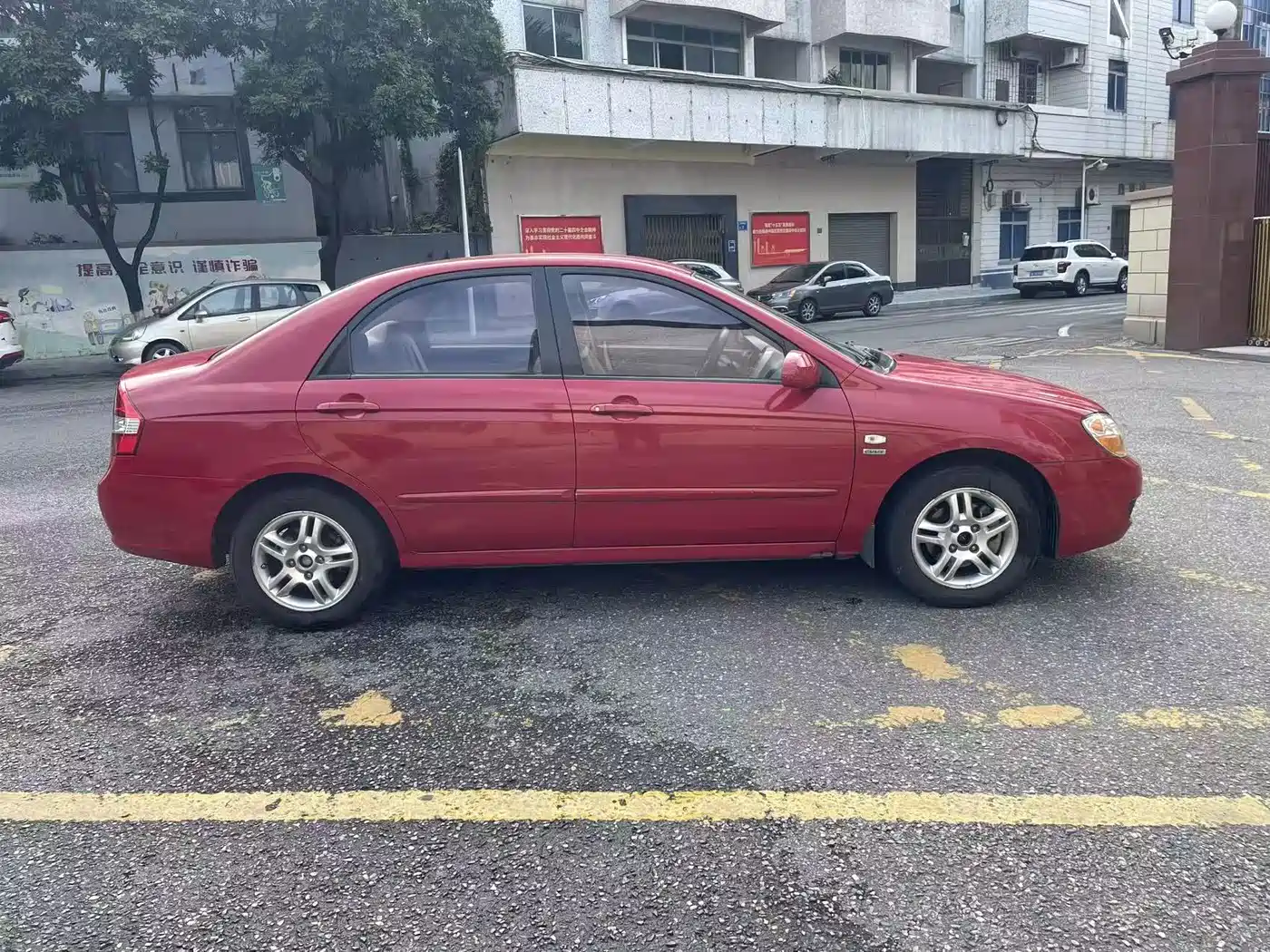 Фото 4 - Kia Cerato