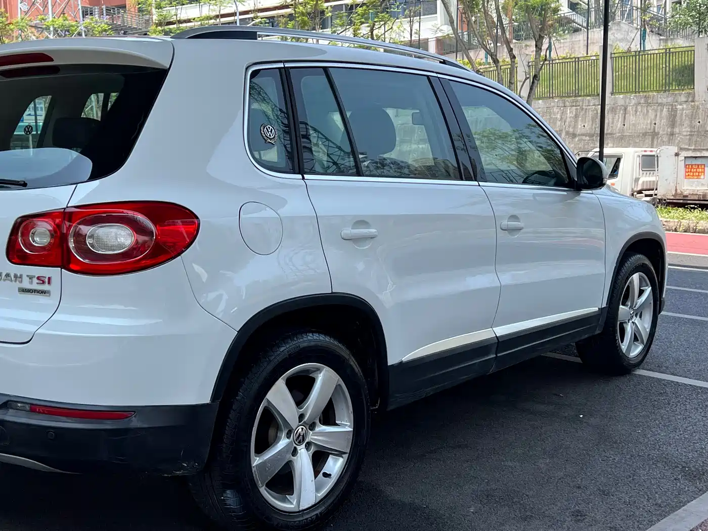 Volkswagen Tiguan 2012 1.8TSI Automatic 4WD Elite Edition фото 7