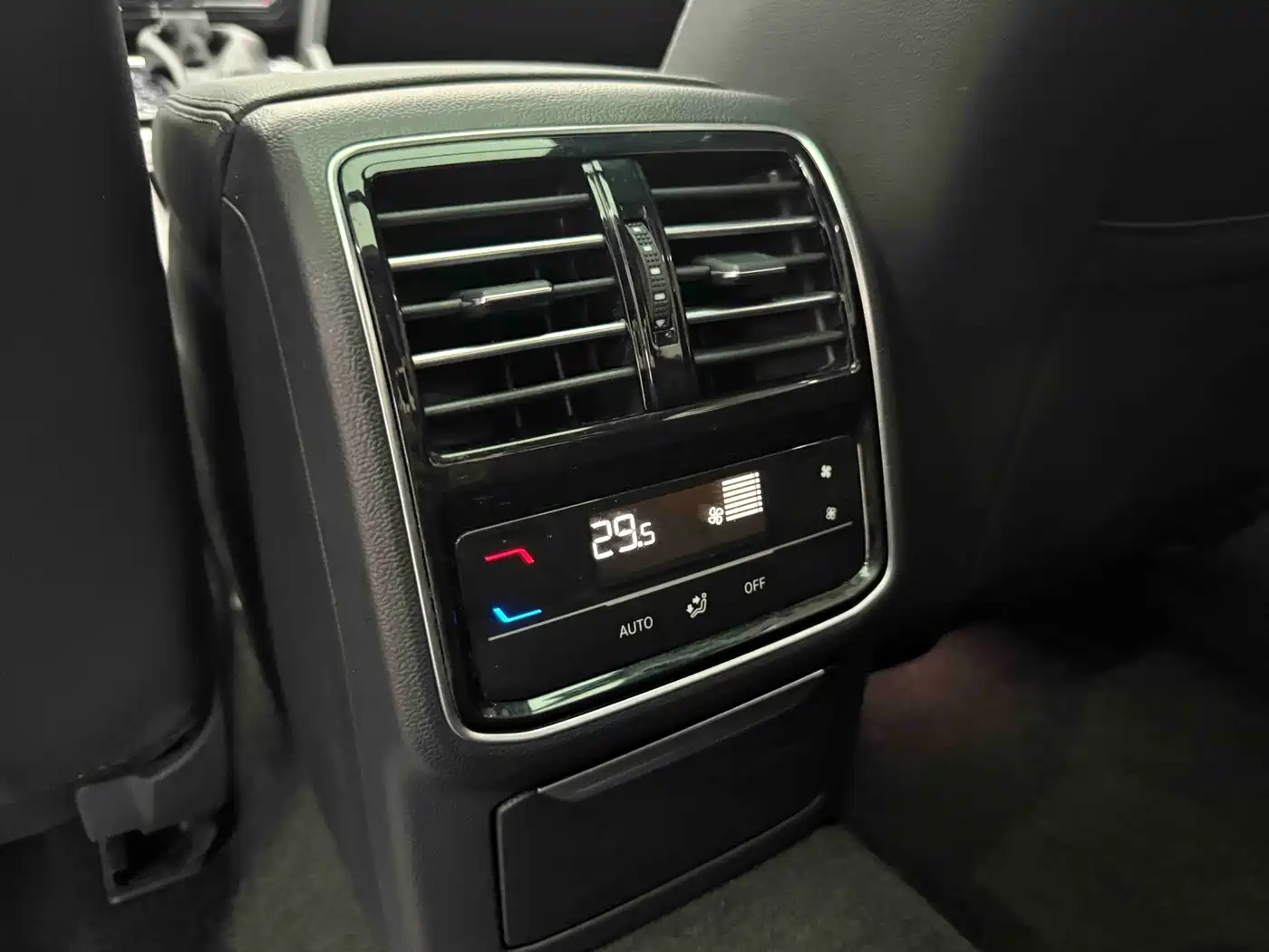 Volkswagen Magotan 2020 330TSI DSG Luxury фото 28