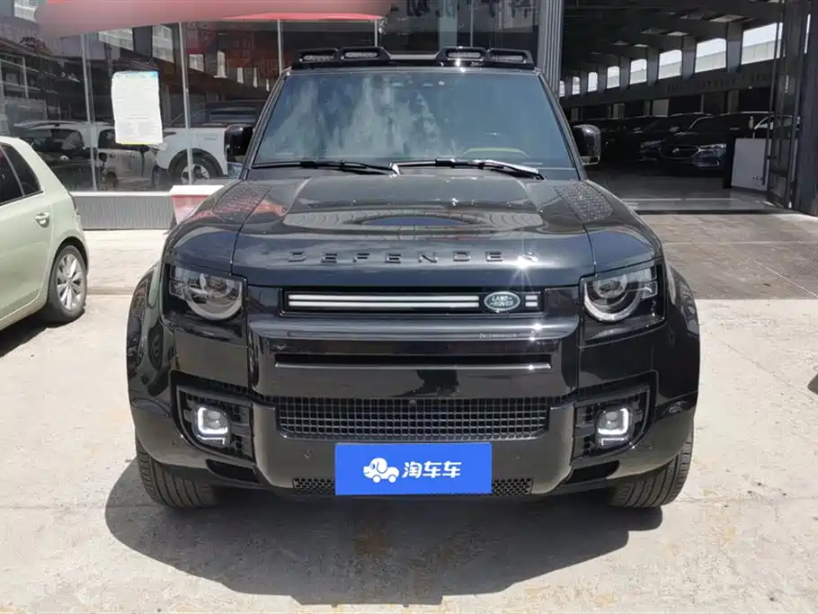 Land Rover Defender 2025 110 3.0T P400 X-Dynamic SE фото 2