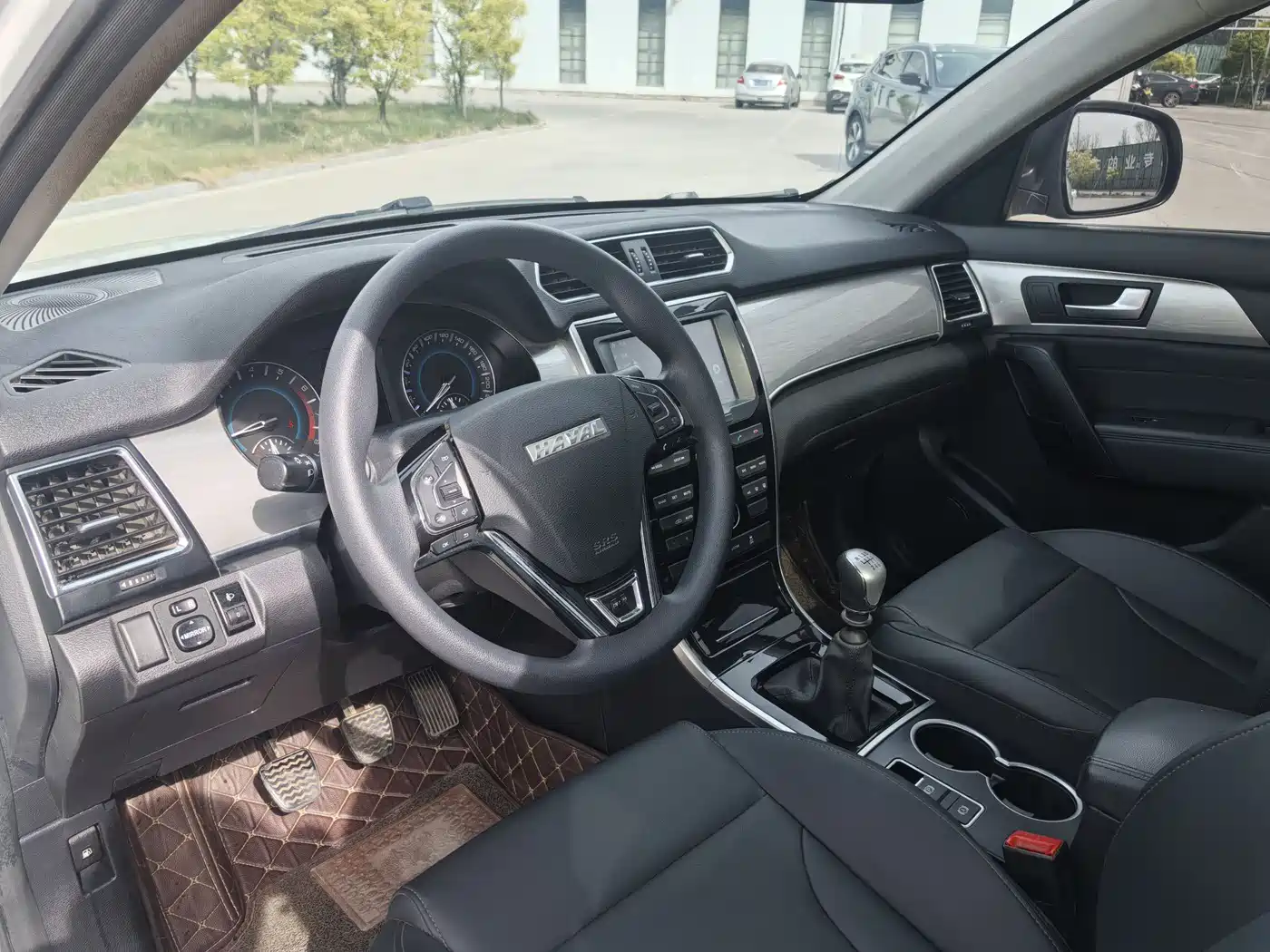 Haval H2 2018 Creation Edition Red Label 1.5T Manual 2WD Style фото 4