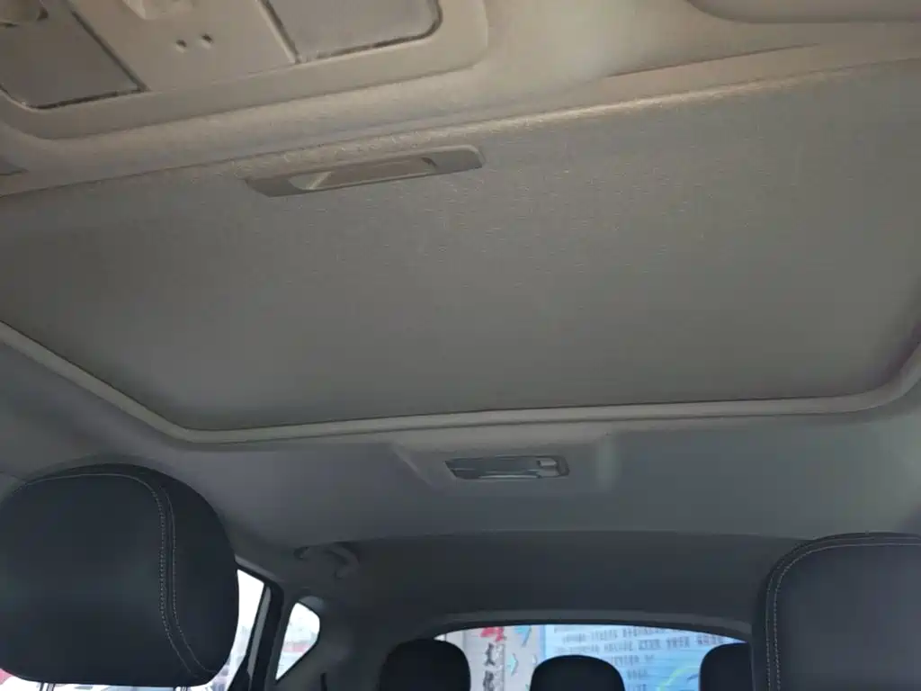 Photo 18 - Nissan Tiida