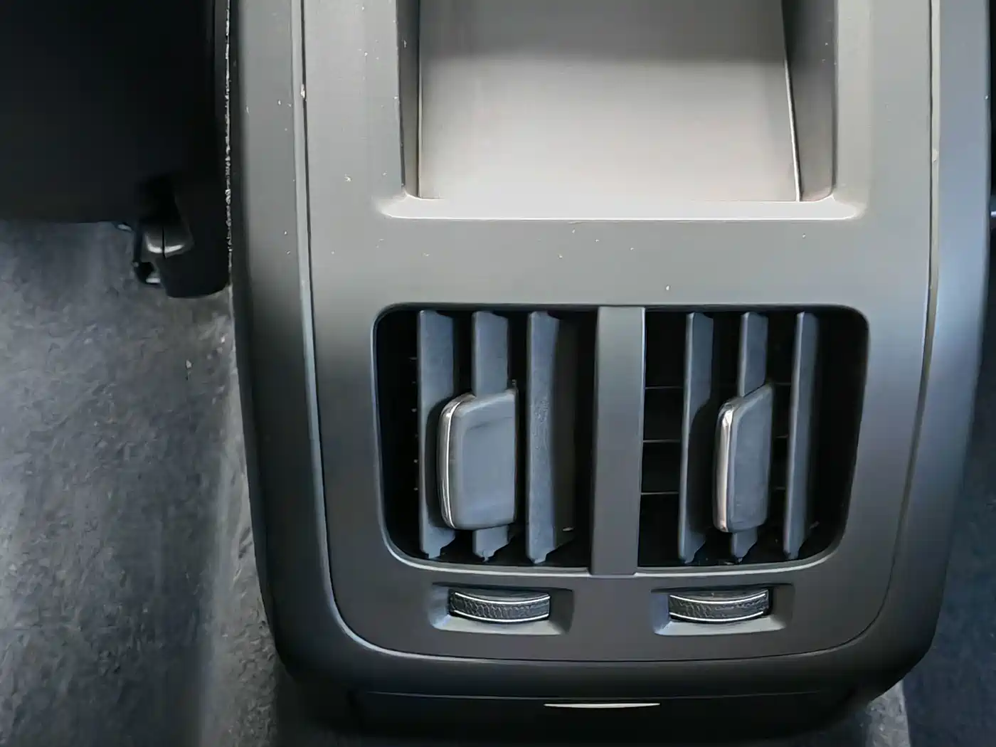 Фото 9 - Volvo S90