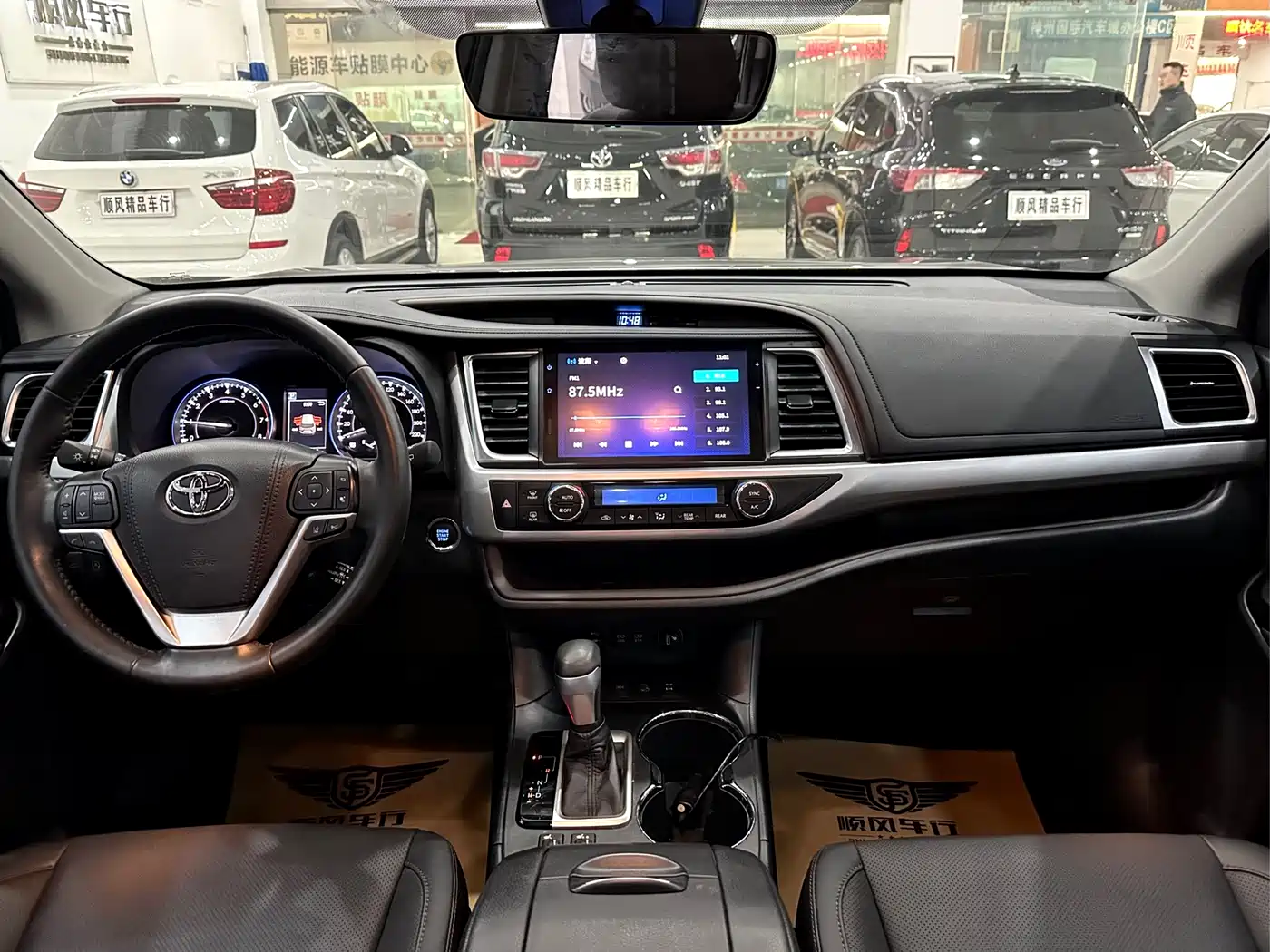Toyota Highlander 2018 2.0T 4WD Premium 7-seater China VI фото 16