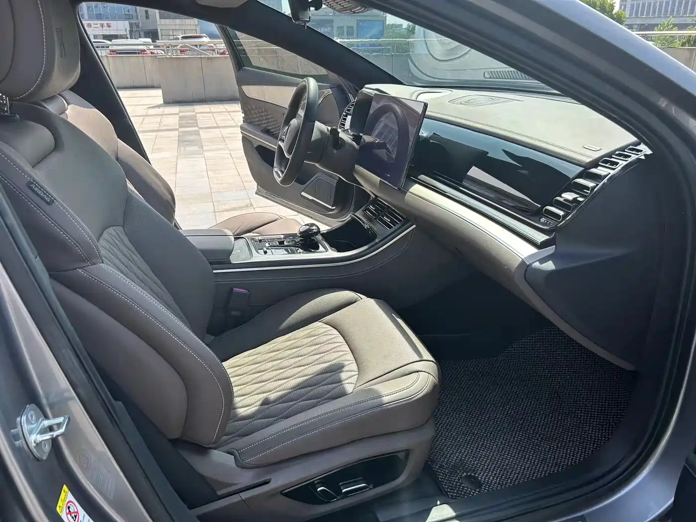 BYD Han 2022 DM-i 121KM Premium фото 11