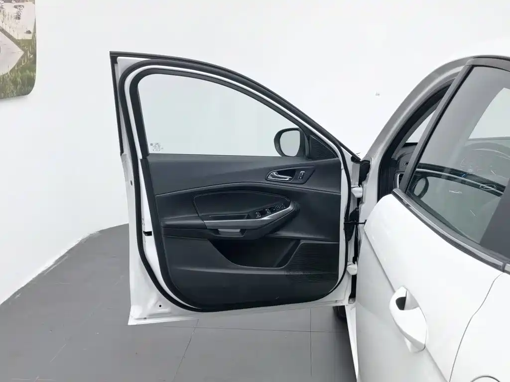 Ford Escort 2021 2019 Facelift 1.5L Auto Comfort Edition China VI