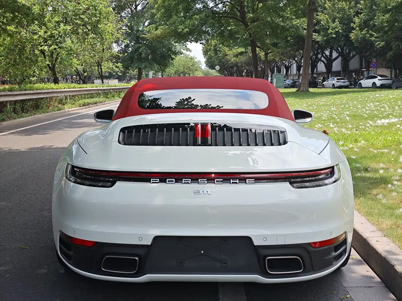 Porsche 911 2023 Carrera Cabriolet 3.0T фото 30