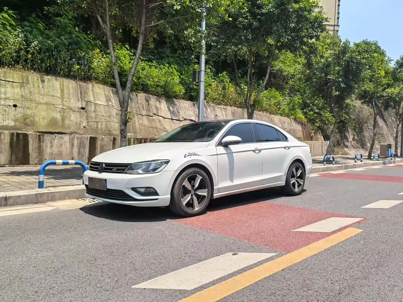 Volkswagen Lamando 2015 330TSI DSG Luxury Edition фото 3
