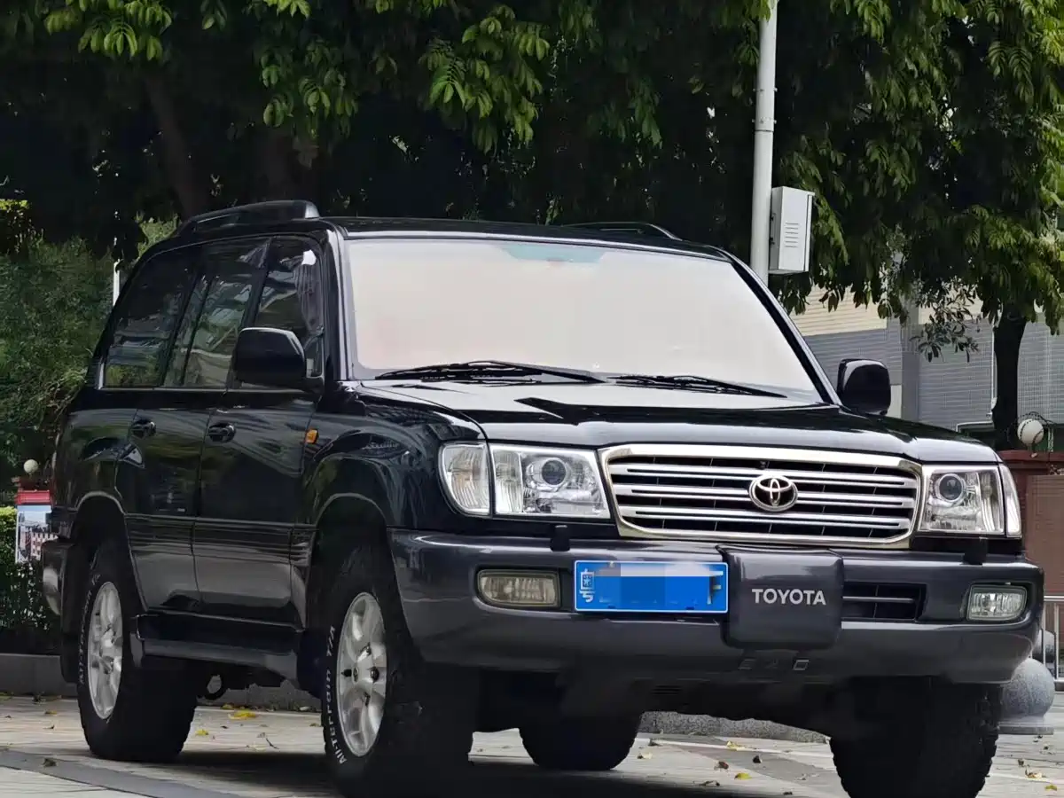 Toyota Land Cruiser фото 3